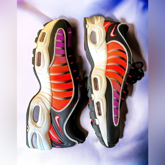 nike air max tailwind purple